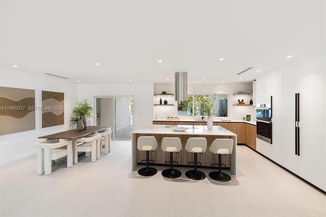 19721 NE 23rd Ave, Miami, FL 33180