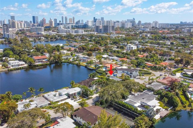 19721 NE 23rd Ave, Miami, FL 33180