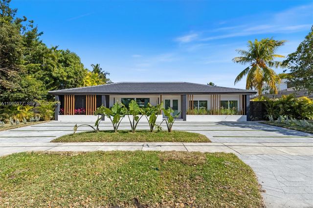 19721 NE 23rd Ave, Miami, FL 33180