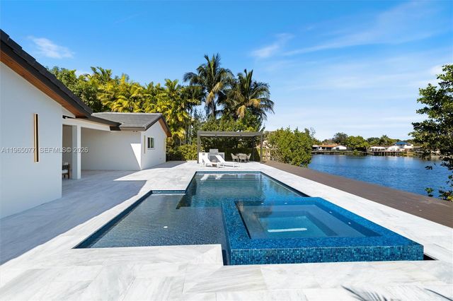 19721 NE 23rd Ave, Miami, FL 33180