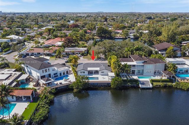 19721 NE 23rd Ave, Miami, FL 33180