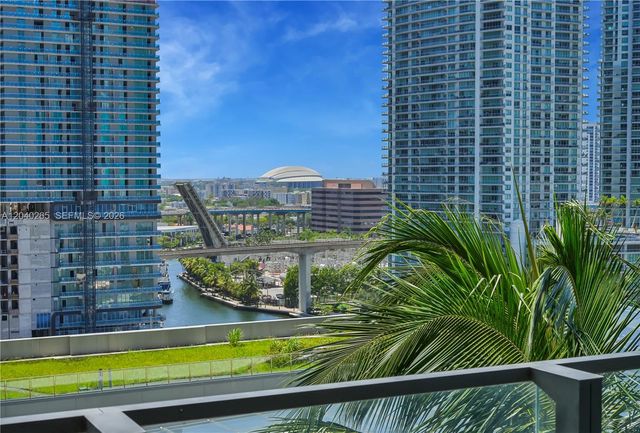 68 SE 6th St 1004, Miami, FL 33131