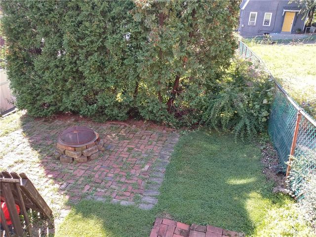 616 Loretta 1, Greenfield, PA 15217