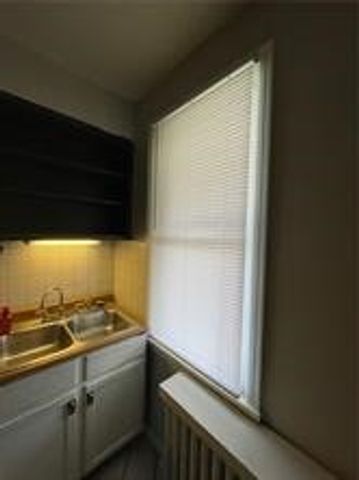 616 Loretta 1, Greenfield, PA 15217