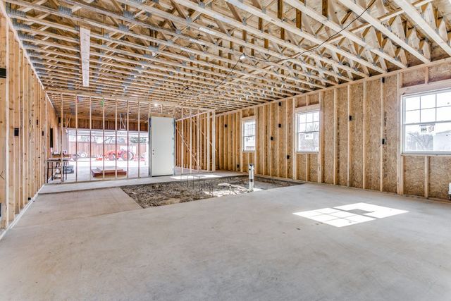 560 E S Coppell Road E, Coppell, TX 75019