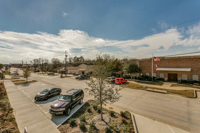 560 E S Coppell Road E, Coppell, TX 75019