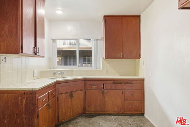 11102 Crenshaw Boulevard, Inglewood, CA 90303