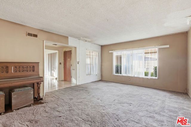 11102 Crenshaw Boulevard, Inglewood, CA 90303