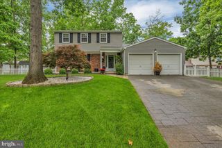 9 LAUREL HILL CT, Berlin, NJ 08009