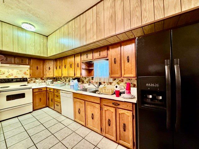 1310 W Hillcrest Avenue, Dayton, OH 45406