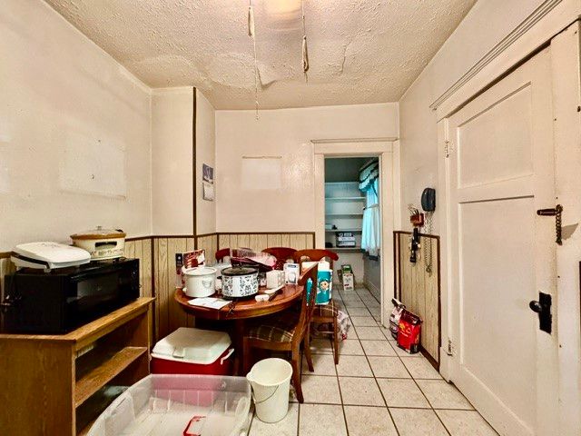 1310 W Hillcrest Avenue, Dayton, OH 45406