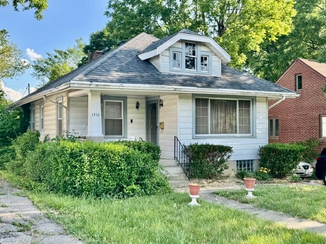 1310 W Hillcrest Avenue, Dayton, OH 45406