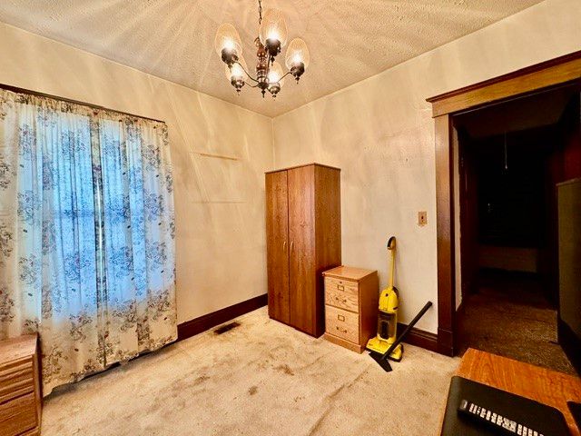 1310 W Hillcrest Avenue, Dayton, OH 45406