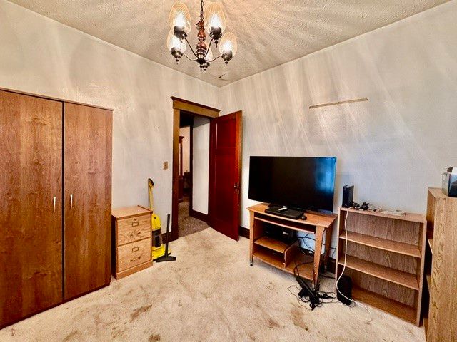 1310 W Hillcrest Avenue, Dayton, OH 45406