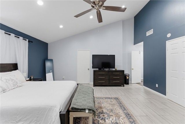 8901 Serapis 24, Downey, CA 90240