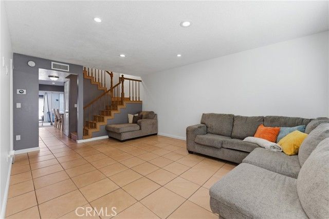 8901 Serapis 24, Downey, CA 90240