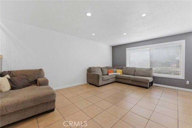 8901 Serapis 24, Downey, CA 90240