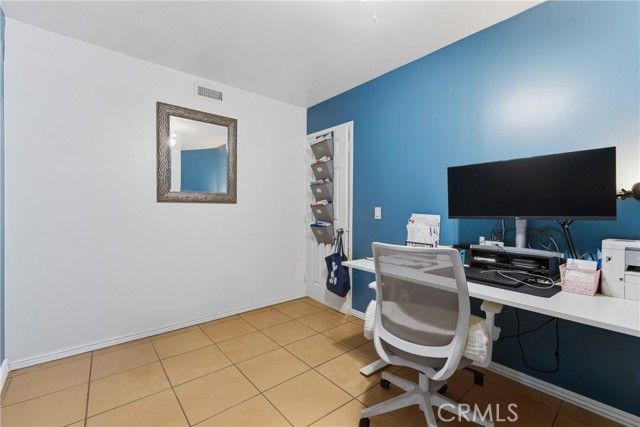 8901 Serapis 24, Downey, CA 90240