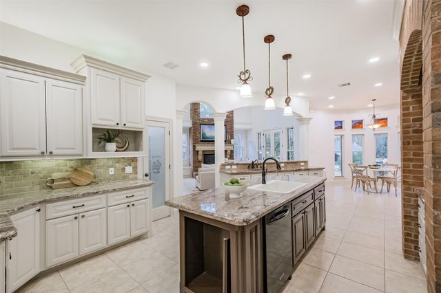 28053 Cross Way Oaks, Magnolia, TX 77355