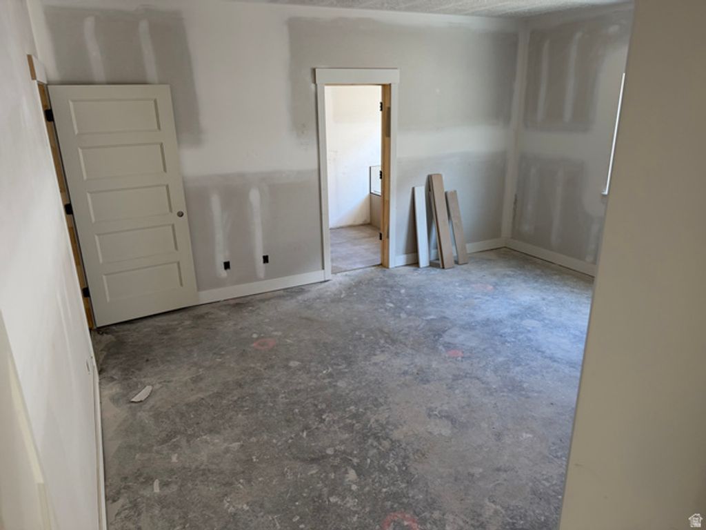 Image 15 of property listing at 3042 N MOUNTAIN RD #217, North Ogden, UT 84414