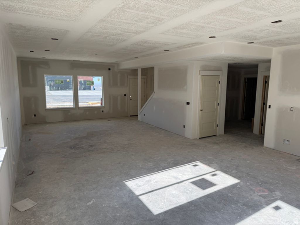 Image 17 of property listing at 3042 N MOUNTAIN RD #217, North Ogden, UT 84414