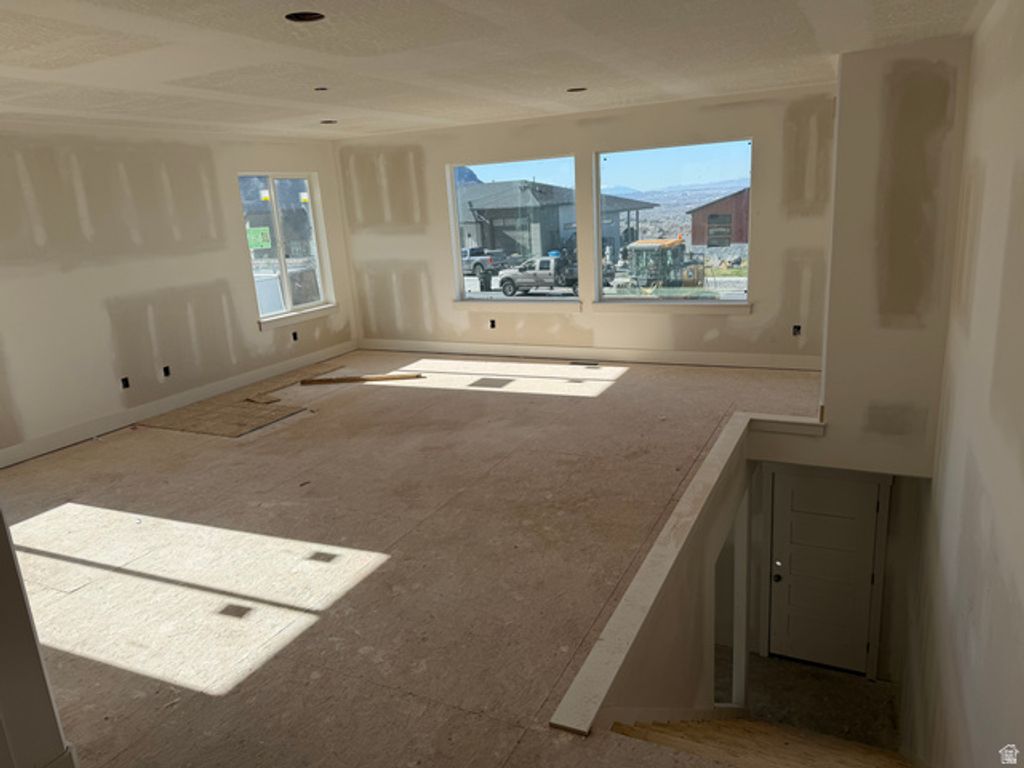 Image 4 of property listing at 3042 N MOUNTAIN RD #217, North Ogden, UT 84414