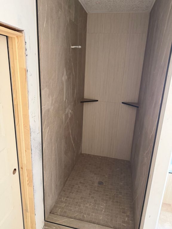 Image 8 of property listing at 3042 N MOUNTAIN RD #217, North Ogden, UT 84414