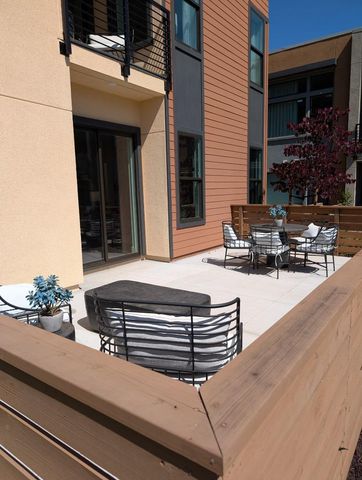 11210 Cottonwood Place 35-08 Plan 4, Saratoga, CA 95070