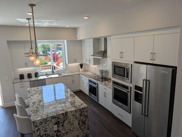 11210 Cottonwood Place 35-08 Plan 4, Saratoga, CA 95070