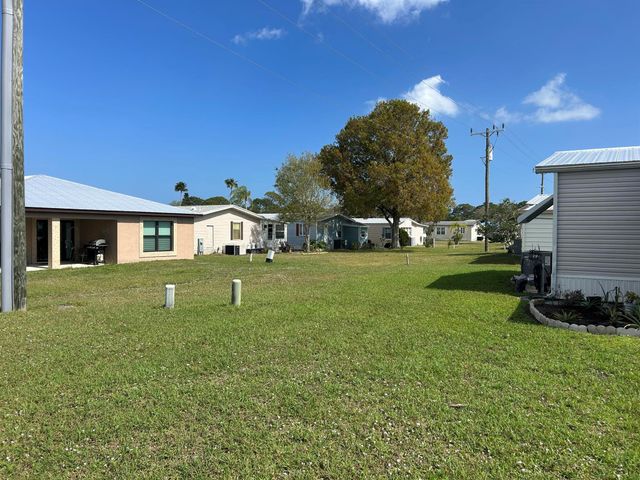 63 Ipanema Way, Fort Pierce, FL 34951
