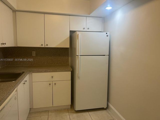 1805 Sans Souci Boulevard 429, North Miami, FL 33181