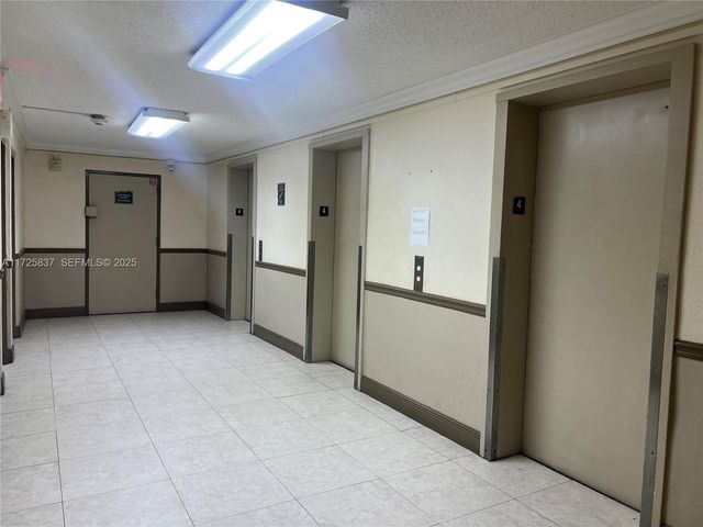 1805 Sans Souci Boulevard 429, North Miami, FL 33181