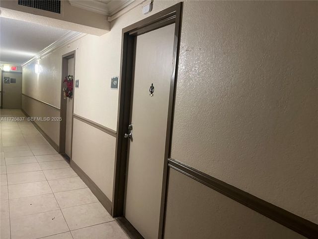 1805 Sans Souci Boulevard 429, North Miami, FL 33181