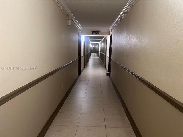 1805 Sans Souci Boulevard 429, North Miami, FL 33181