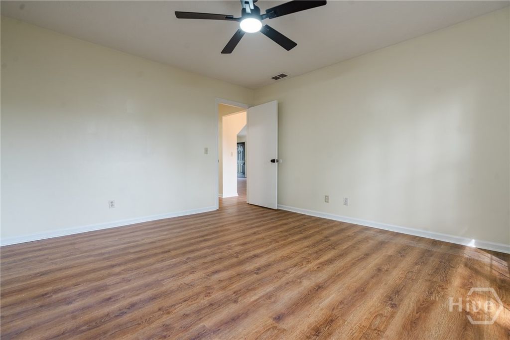 Image 24 of property listing at 28 Jack Snipe Court W, Richmond Hill, GA 31324