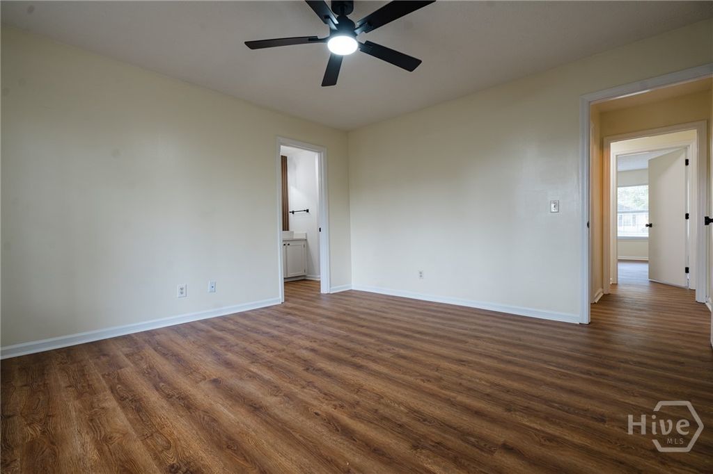 Image 25 of property listing at 28 Jack Snipe Court W, Richmond Hill, GA 31324