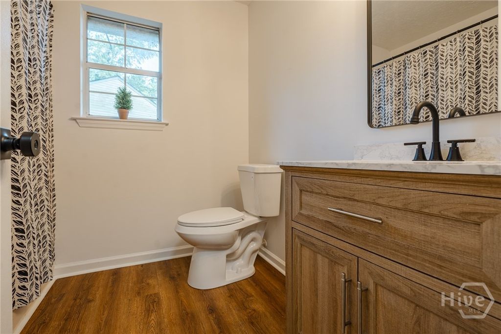 Image 32 of property listing at 28 Jack Snipe Court W, Richmond Hill, GA 31324