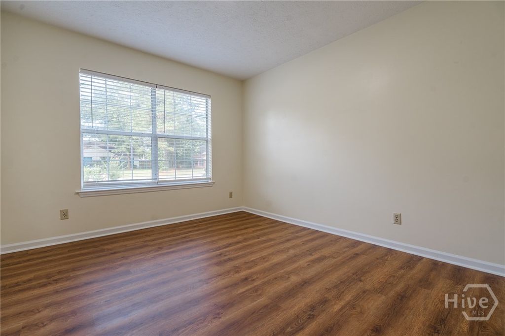Image 33 of property listing at 28 Jack Snipe Court W, Richmond Hill, GA 31324