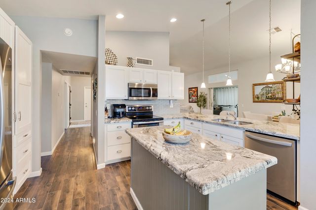 1509 E PEACH TREE Drive, Chandler, AZ 85249