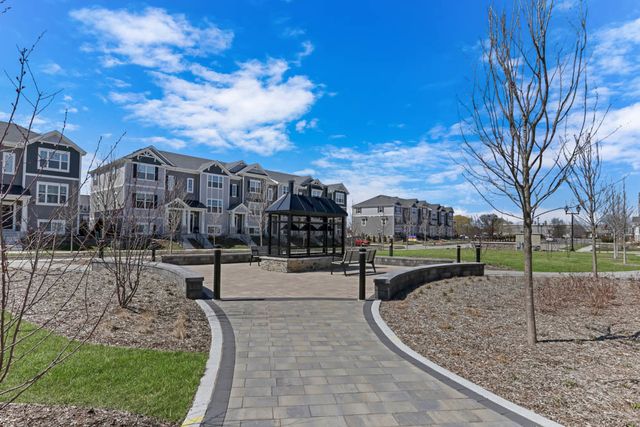 514 yosemite Way, Mundelein, IL 60060