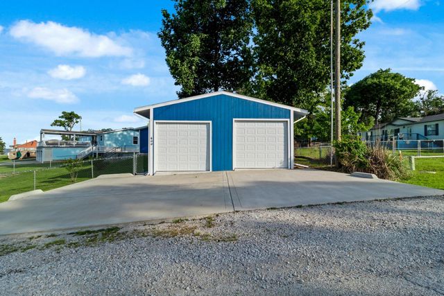 400 Woodland Shores Drive, Point Blank, TX 77364