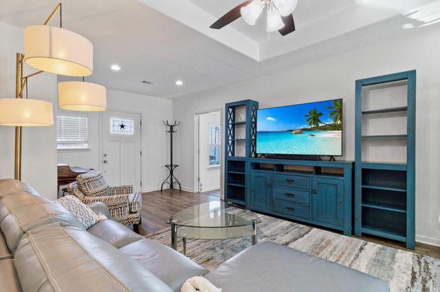 400 Woodland Shores Drive, Point Blank, TX 77364
