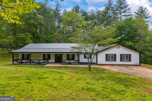 435 Dogwood Way