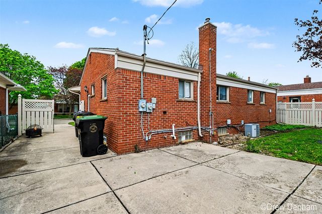 1797 Newman Drive, Trenton, MI 48183