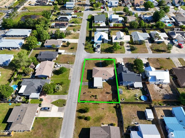 501 Carrie Lane, Lynn Haven, FL 32444