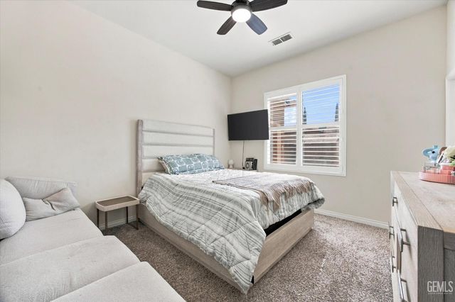 6608 Montagna Drive, Bakersfield, CA 93306