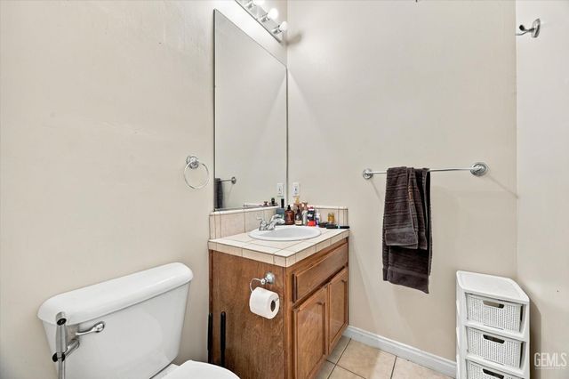 6608 Montagna Drive, Bakersfield, CA 93306