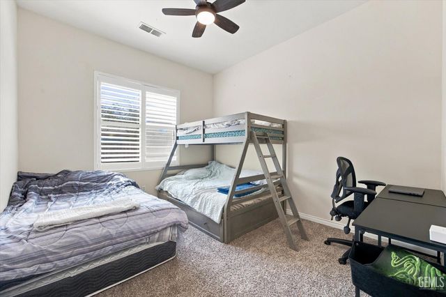 6608 Montagna Drive, Bakersfield, CA 93306
