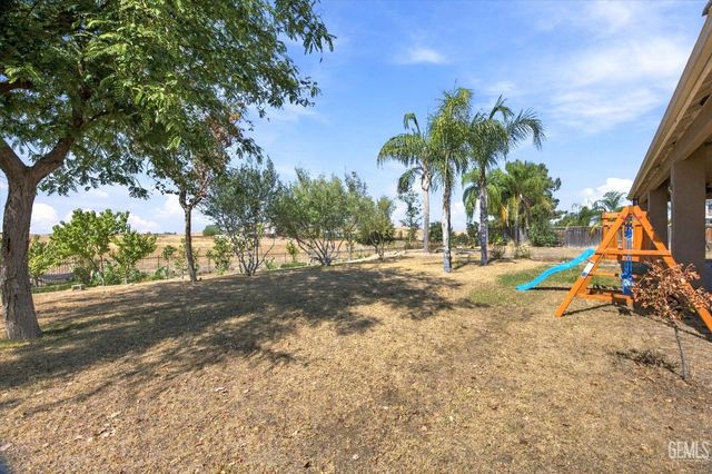 6608 Montagna Drive, Bakersfield, CA 93306