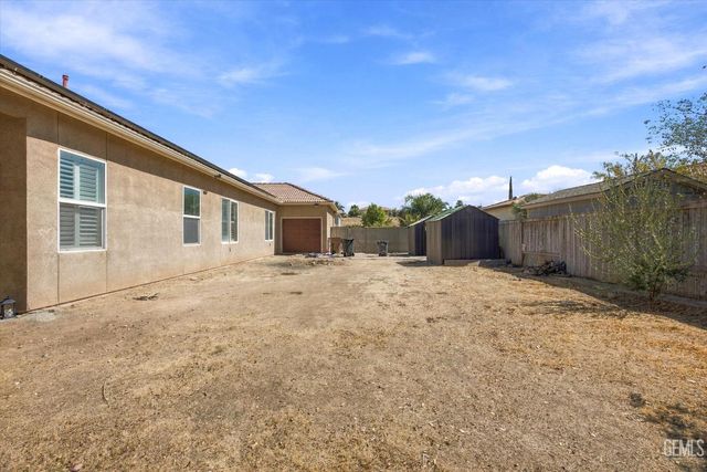 6608 Montagna Drive, Bakersfield, CA 93306